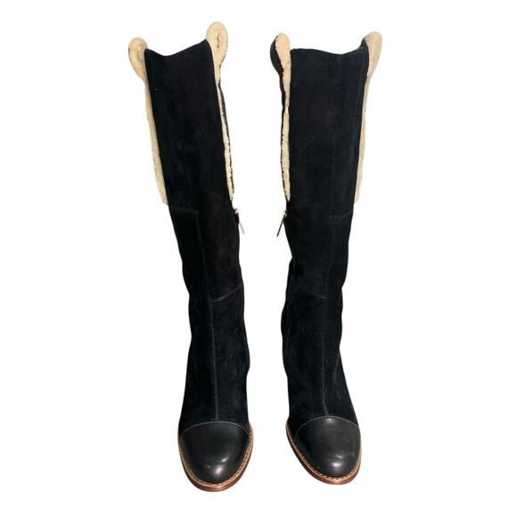 UGG Black and Cream Ankle Boots - Picture 4 of 9